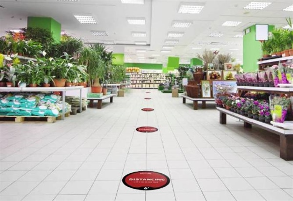 3 Ways to Use Floor Graphics in Your Retail Store